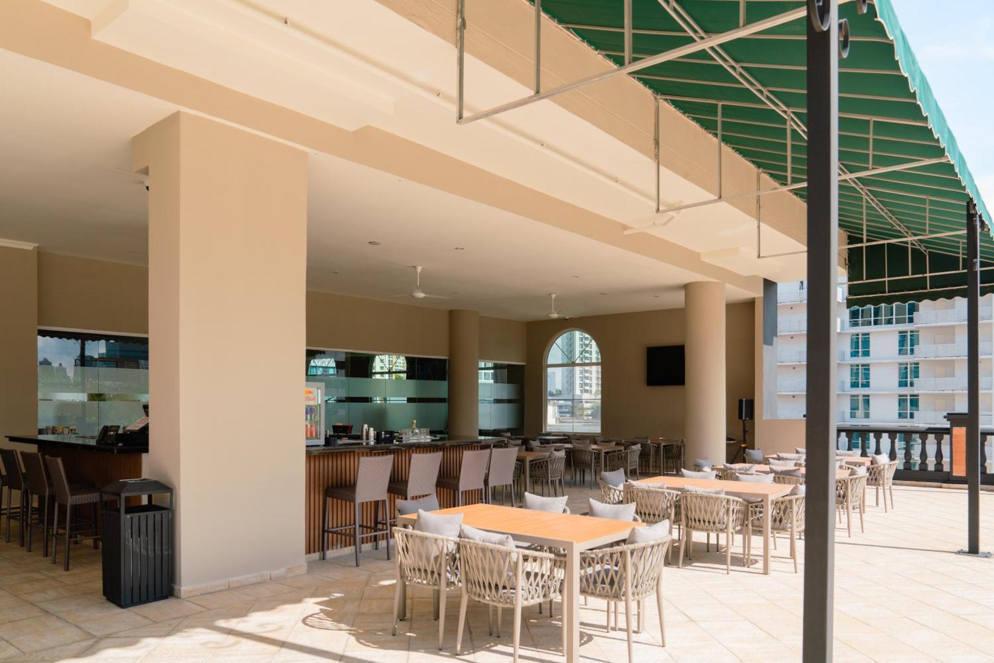 Waymore Hotel Spa & Casino Panama-Stad Buitenkant foto